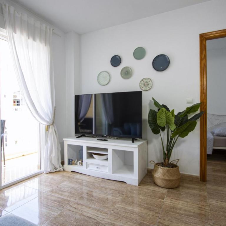 La Loma ID183 - Two-Bedroom Apartment with Balcony - 1
