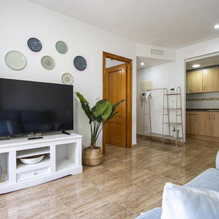 La Loma ID183 - Two-Bedroom Apartment with Balcony - 8