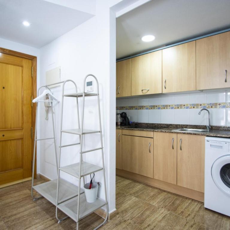 La Loma ID183 - Two-Bedroom Apartment with Balcony - 12