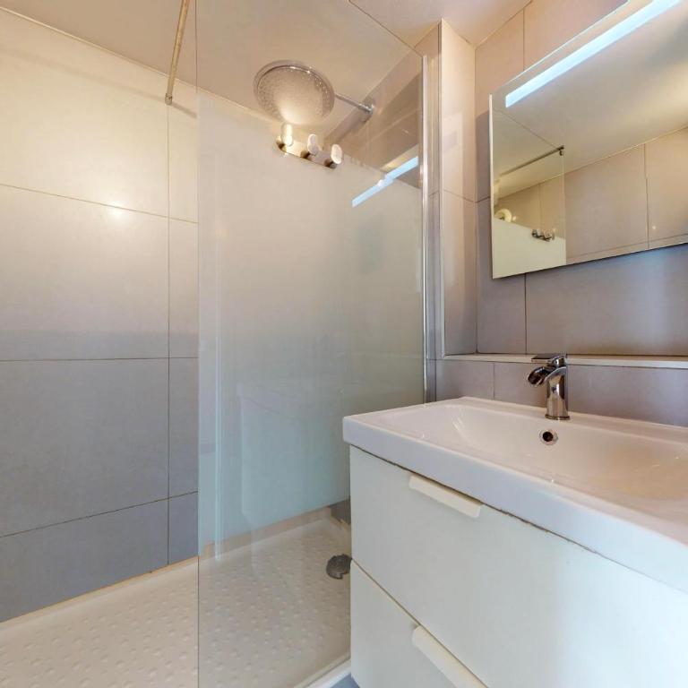 T3 en Duplex au Centre ville avec parking - Apartment - 16
