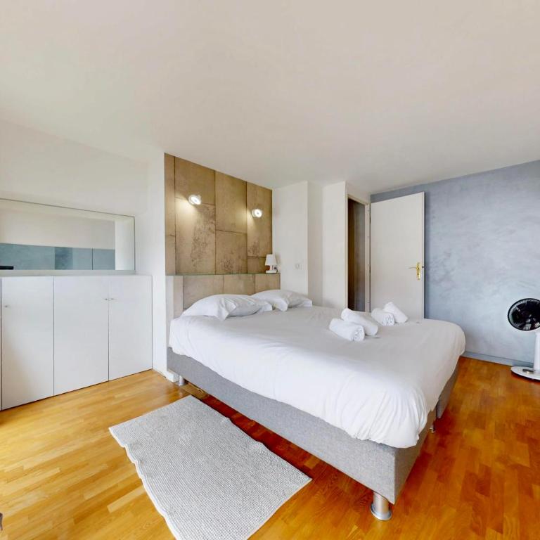 T3 en Duplex au Centre ville avec parking - Apartment - 17