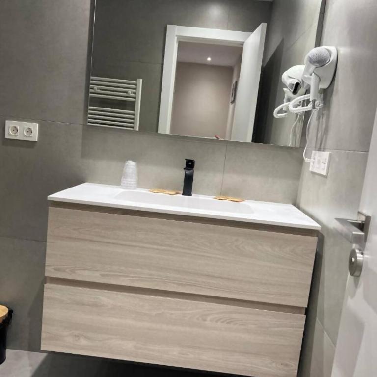 GRAN COLLBLANC by CONFORTSKY - Apartamento de 3 dormitorios - 8