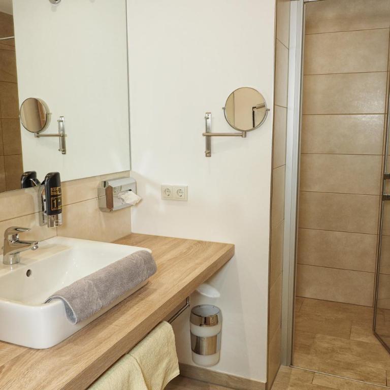 Richstein's Posthotel - Suite mit 1 Schlafzimmer und Gartenblick - 3