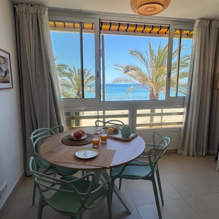 Estudio moderno Frente a Playa Muchavista con piscina By Turihome - Apartamento de 1 dormitorio - 1