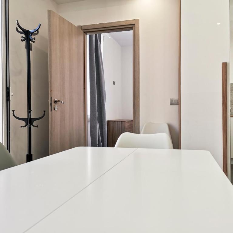 Dante467 - Appartamento Standard con 2 Camere da Letto - 40