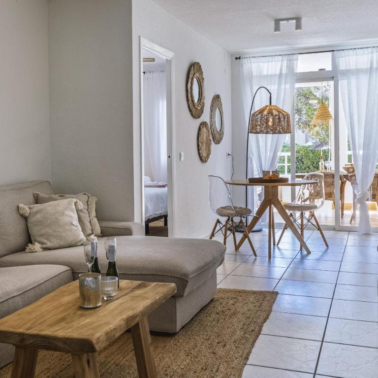 Ondaluz - Apartamento de 2 dormitorios con vistas a la piscina - 11
