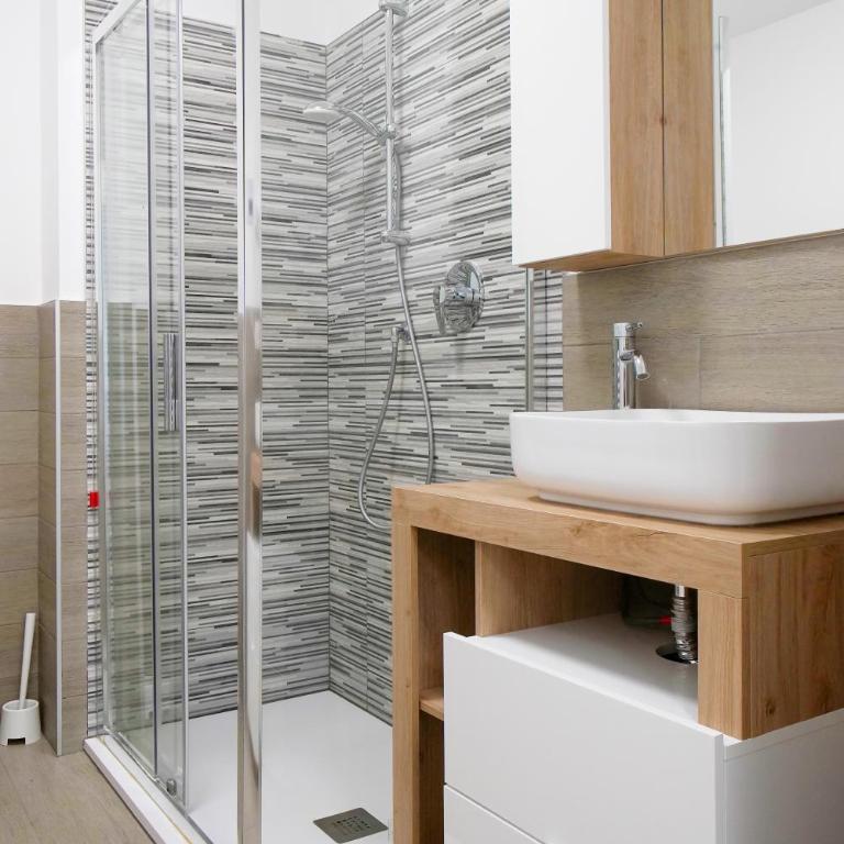 CASA IDEALE TIM Appartmanti moderni vicina al centro - Appartamento con 1 Camera da Letto - 34