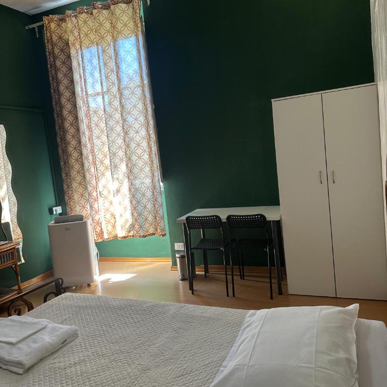 Rooms77 Florence centro storico firenze - Camera Matrimoniale con Bagno in Comune - 1