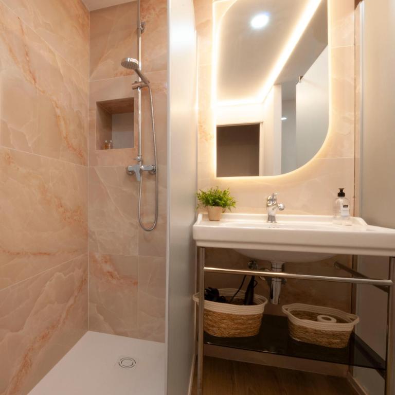 Quiet Loft - Two-Bedroom Apartment - 4