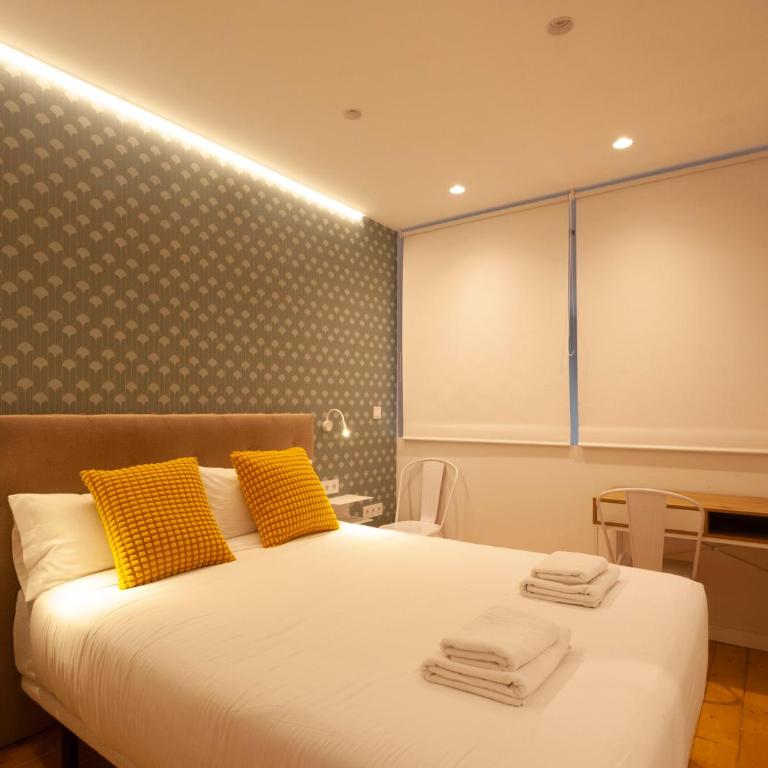 Quiet Loft - Two-Bedroom Apartment - 33