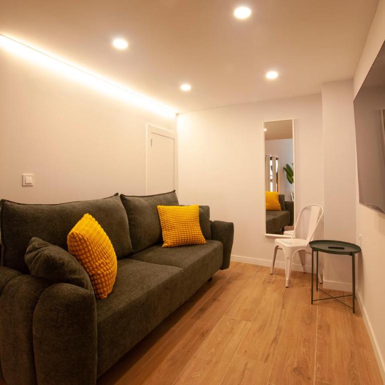 Quiet Loft - Two-Bedroom Apartment - 12
