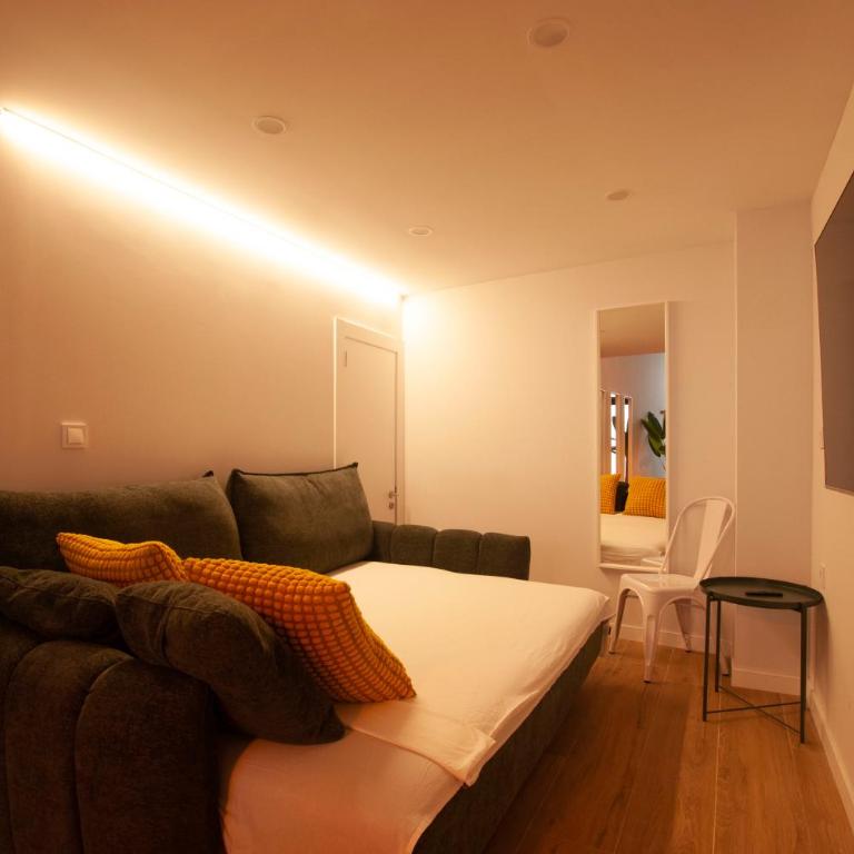 Quiet Loft - Two-Bedroom Apartment - 62