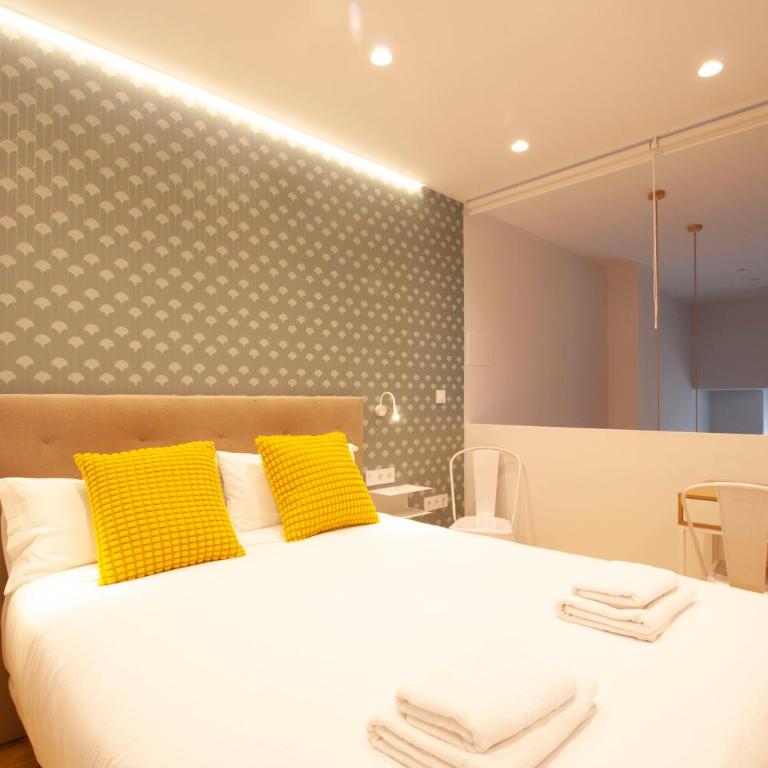 Quiet Loft - Two-Bedroom Apartment - 49