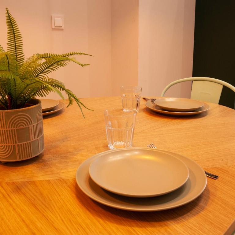 Quiet Loft - Two-Bedroom Apartment - 52