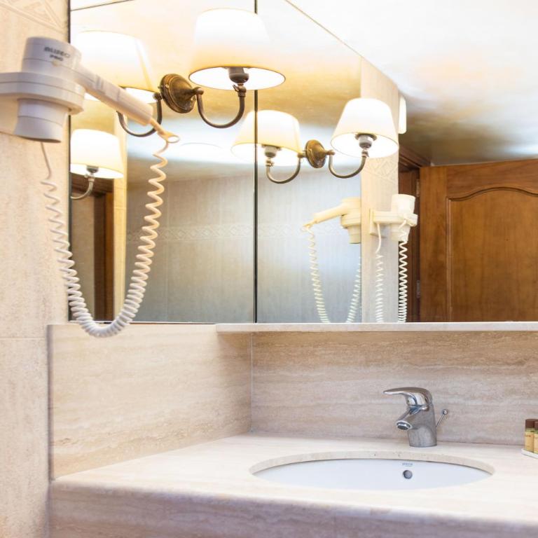 RVHotels Vila de Tossa - Habitación Doble con terraza - 15