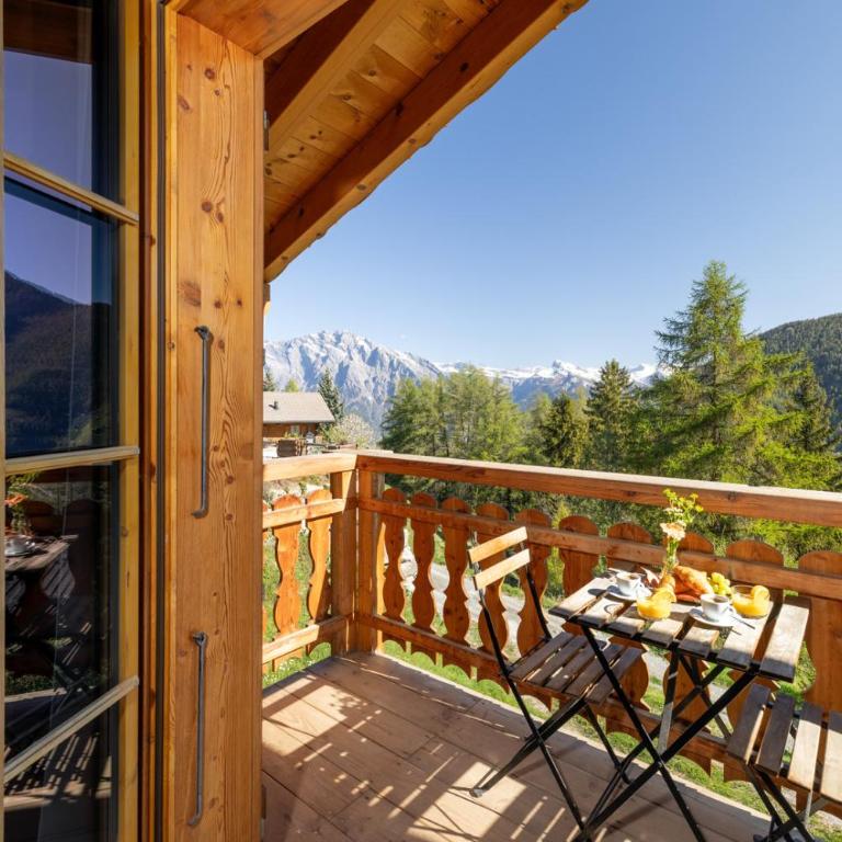 Chalet Belle Vue – Alpine Charm with a View to Remember - Chalet - 8