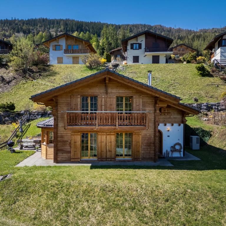Chalet Belle Vue – Alpine Charm with a View to Remember - Chalet - 21