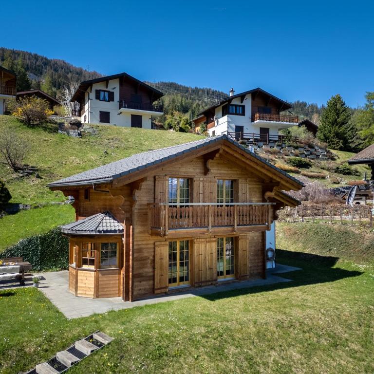 Chalet Belle Vue – Alpine Charm with a View to Remember - Chalet - 22