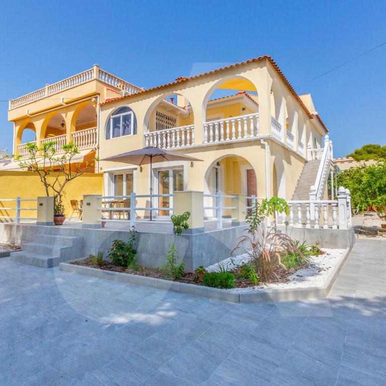 Villa Sonrisa - Casa de 4 dormitorios - 2
