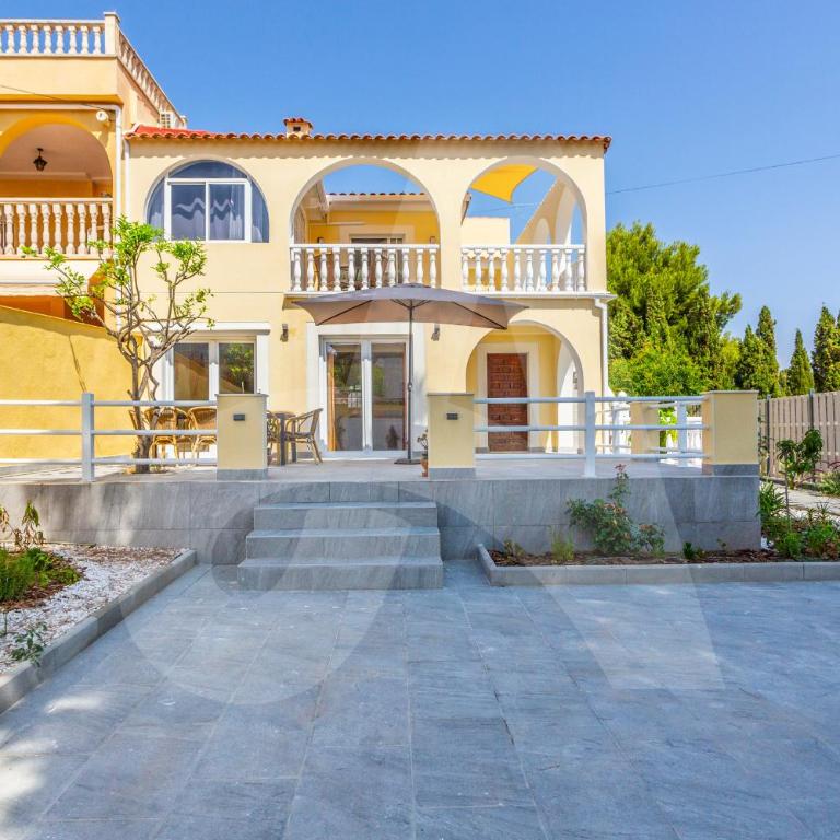 Villa Sonrisa - Casa de 4 dormitorios - 1