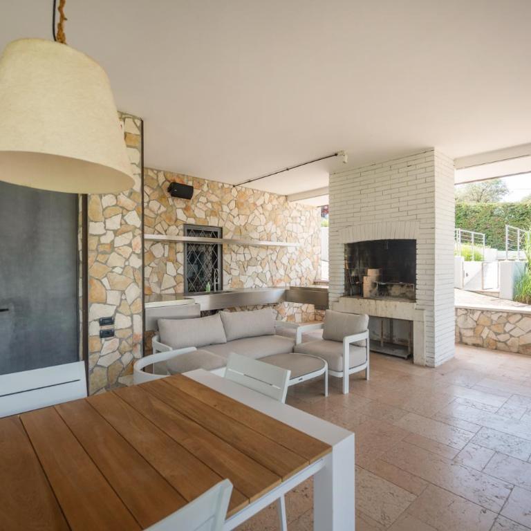 VillasGarda - Villa Lorena Carbona - Villa - 11