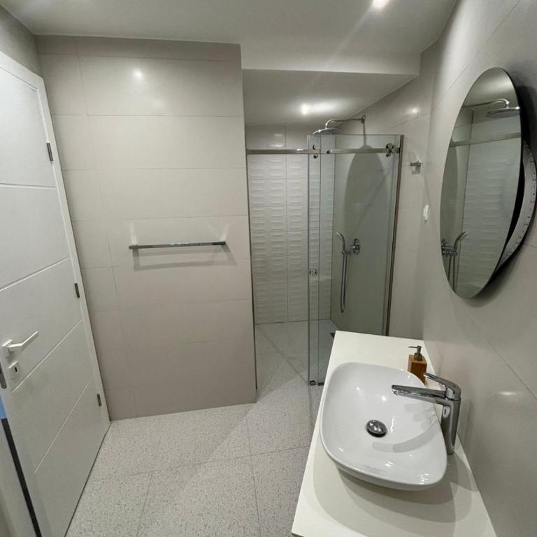 Vuelo Sobre Bečići - One-Bedroom Apartment - 9
