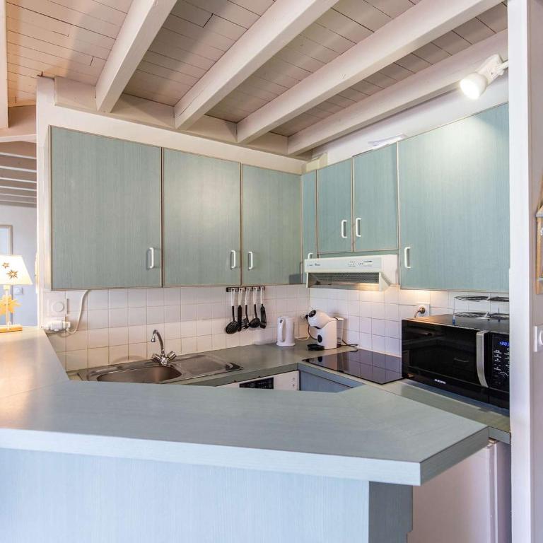 Duplex pied de pistes, 8 pers, 2 chambres, balcon sud, parking, station centrale - Appartement 2 Chambres - 2
