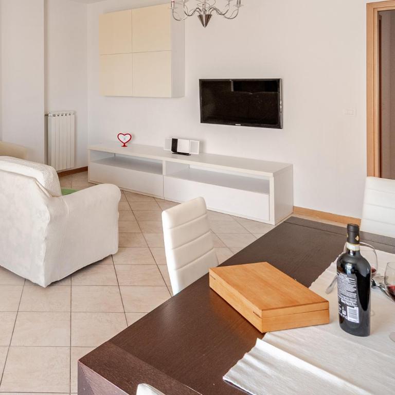 Florence Opera House Area - Private Parking! - Balcony - 2 Bedrooms 2 Bathrooms - Appartamento con 2 Camere da Letto - 34
