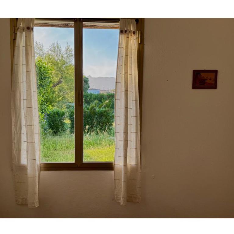Tina's Tiny House - 10 meters from the beach - Casa con 2 Camere da Letto - 2