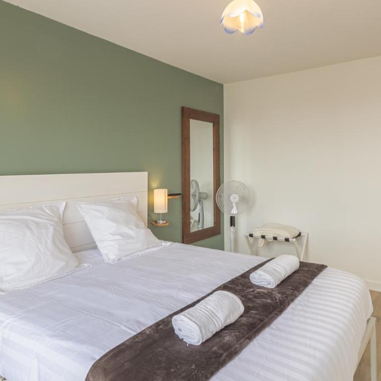 Le Refuge 2 - Maréa - Hypercentre - 4 pers - Apartment mit 1 Schlafzimmer - 8