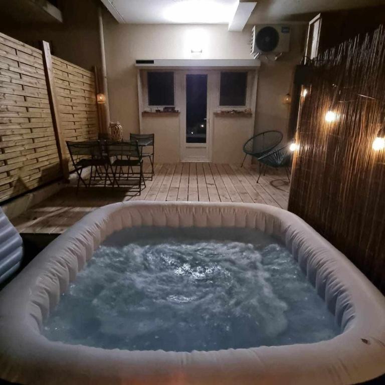 Maison avec jacuzzi privé à 5 min de la plage à St Aygulf - Haus mit 1 Schlafzimmer - 17