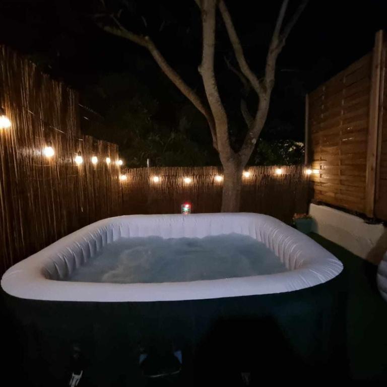 Maison avec jacuzzi privé à 5 min de la plage à St Aygulf - Haus mit 1 Schlafzimmer - 23