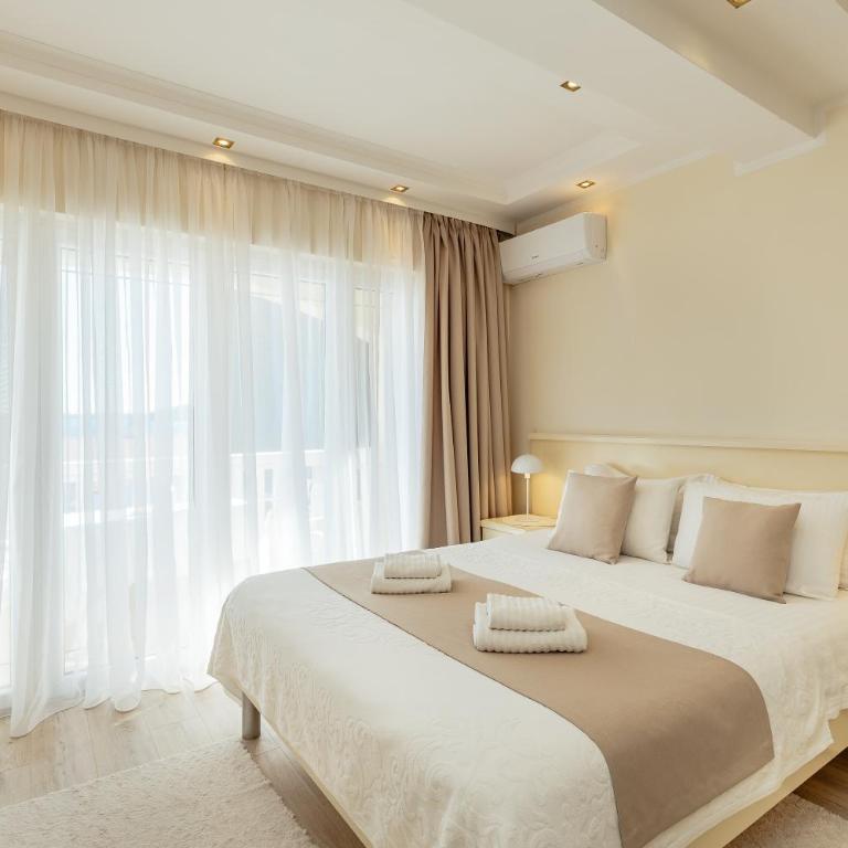 Apartments Porobic - Apartment with Sea View - 1