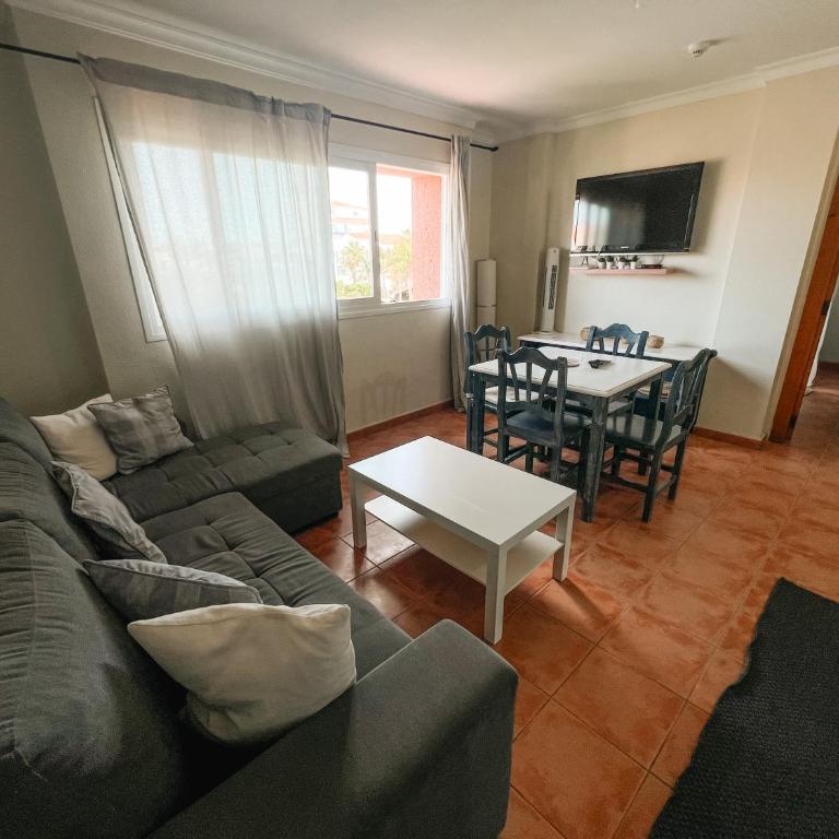 Arcade Apartments - Centrally located apartment perfect for home office & surfing - 19