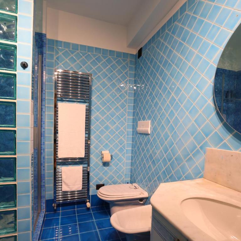 La Pigna Suites - Deluxe Quadruple Room - 7
