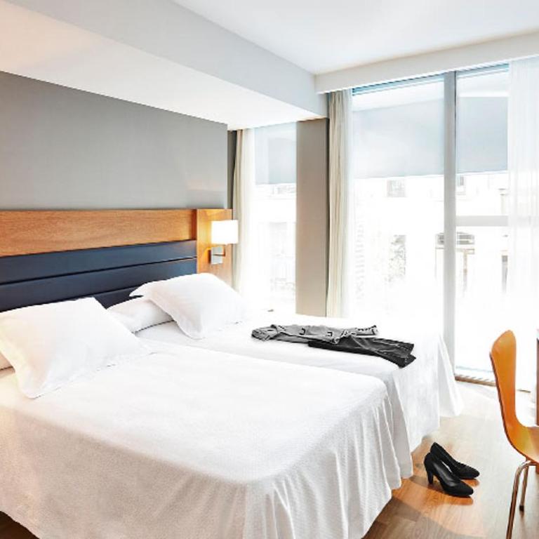 Barcelona Century Hotel - Standard Twin Room - 8
