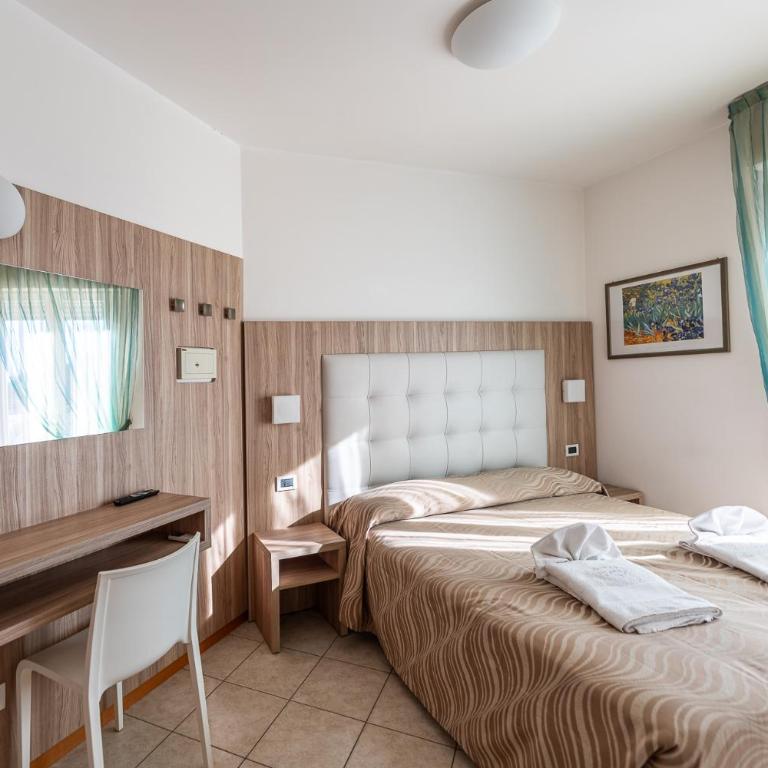 Hotel DoReMi - Camera Matrimoniale/Doppia con Letti Singoli con Vista Mare - 15
