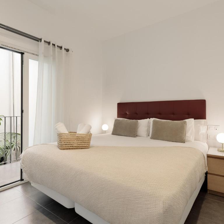 Ola Living MACBA - Two-Bedroom Apartment - 3
