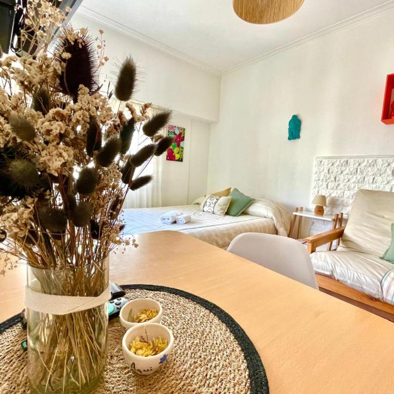 El encantador Alegre y luminoso dpto en Plaza Mitre - Apartamento de 1 dormitorio - 1