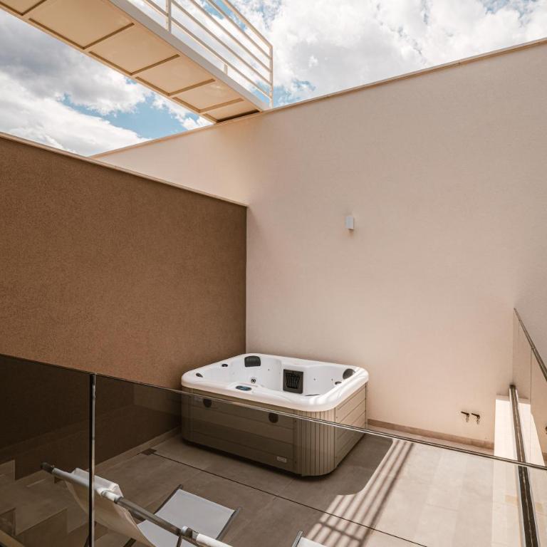 Eleia Domos - Aurea Rooms - Camera Matrimoniale Deluxe con Balcone - 5
