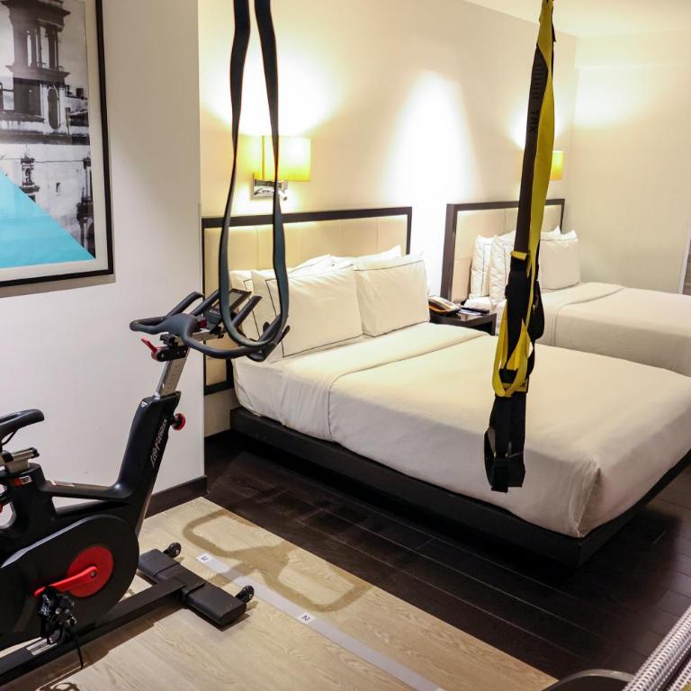 Hilton DoubleTree Guadalajara Centro Historico - Habitación Doble Fitness - 2 camas - 6