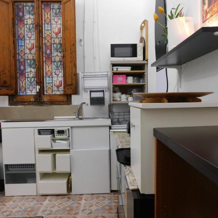 A pasos de la playa en Barcelona! - Three-Bedroom Apartment - 34