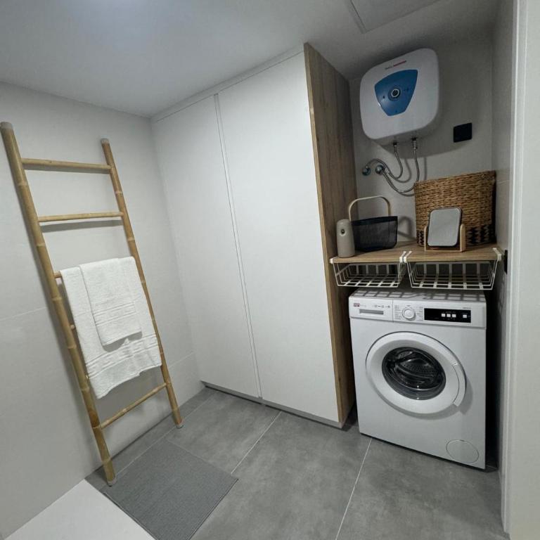 Apartamento Playa del Águila en 1ª línea de playa - One-Bedroom Apartment - 8