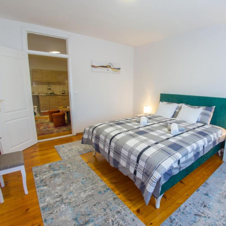 Apartment Enardi - Two-Bedroom Apartment - 22