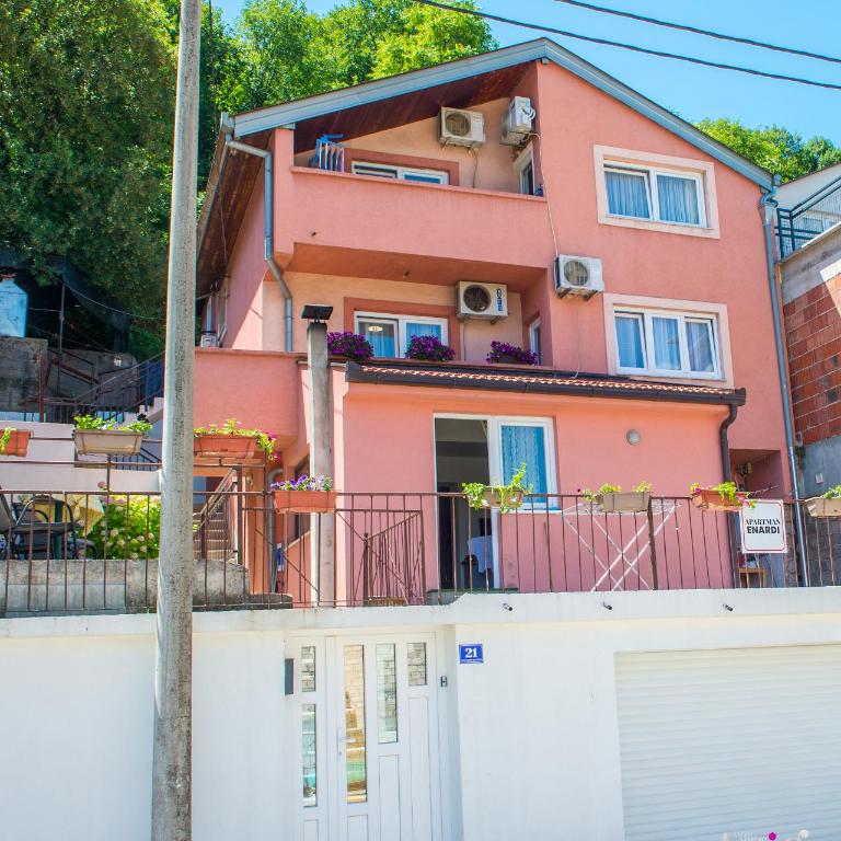 Apartment Enardi - Two-Bedroom Apartment - 7