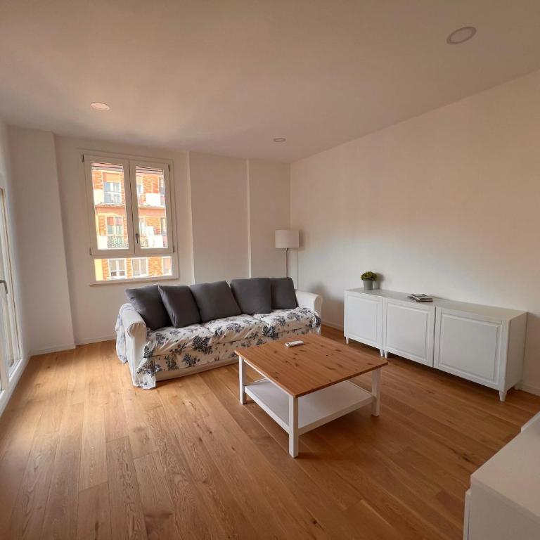 Cadorna Attico San Benedetto - Appartamento con 2 Camere da Letto - 2