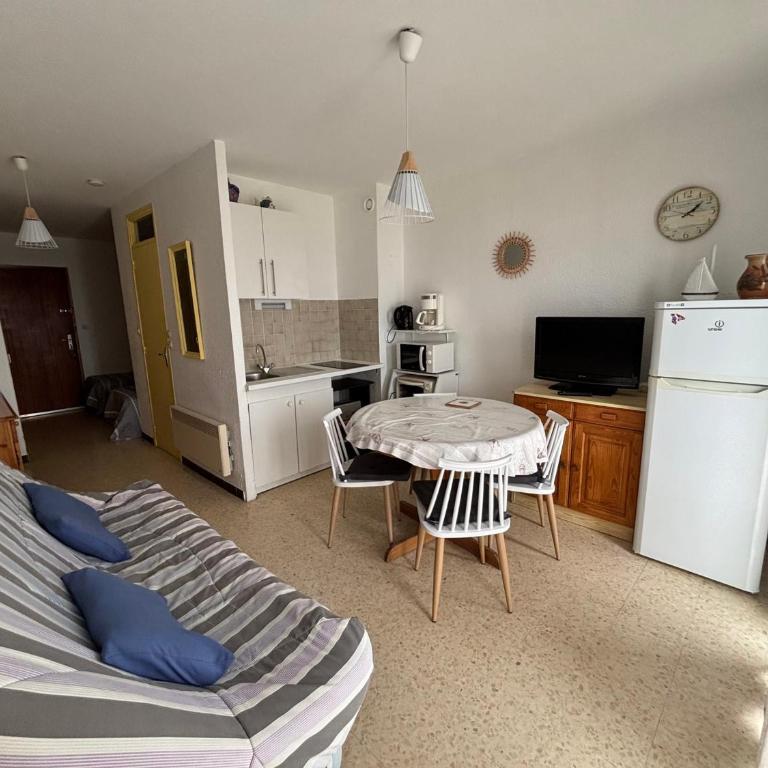 Appartement face à l'étang: animaux admis, proche Thermes - FR-1-503-76 - Studio - 12