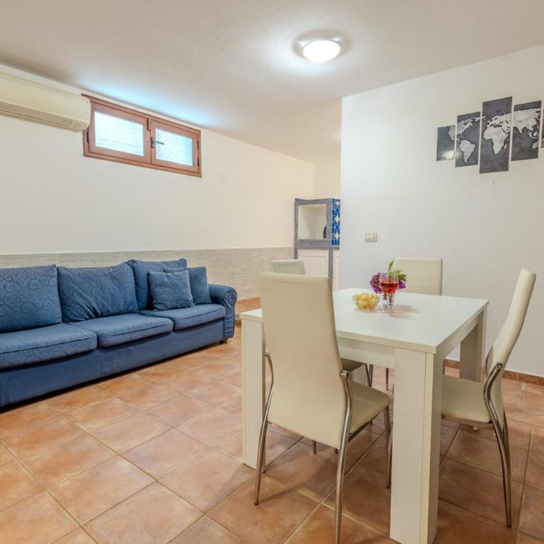 Strepitoso Bilocale Via Mosca Olbia - Appartamento con 1 Camera da Letto - 2