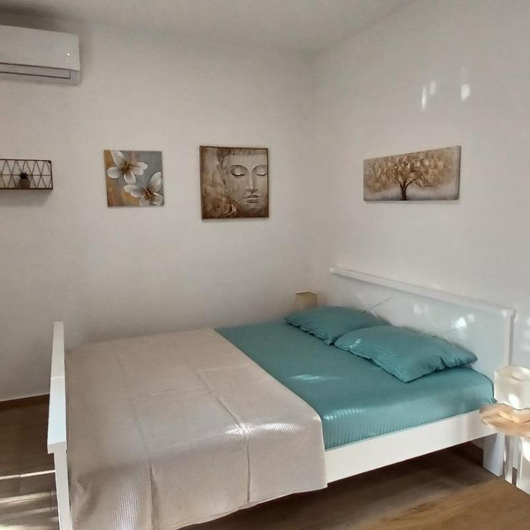Apartments Tiha noć Kotor - Studio with Garden View - 5