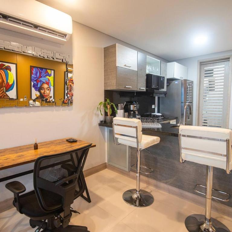 Oceanview Suite with two Pools, Gym & Guest Access - Penthouse Apartment - 16